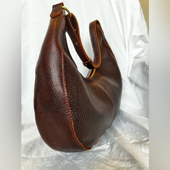 Portland Leather Goods Large Nora Shoulder Bag - Coldbrew Pebbled Leather - Picture 2 of 12